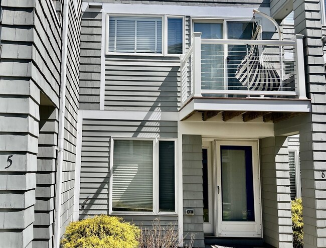 Building Photo - 34 Rockport Rd