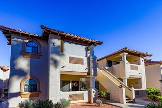 Building Photo - Beautifully 2 Bed, 2 Bath West Las Vegas Condo