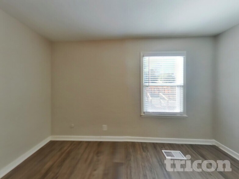 Building Photo - 1165 Buena Vista Ave