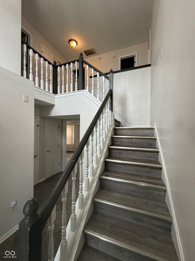 Building Photo - 411 Garden Grace Dr
