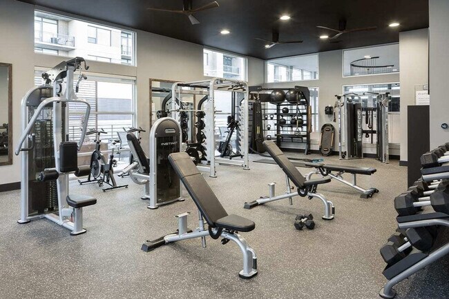 Building Photo - 350 S Jackson St