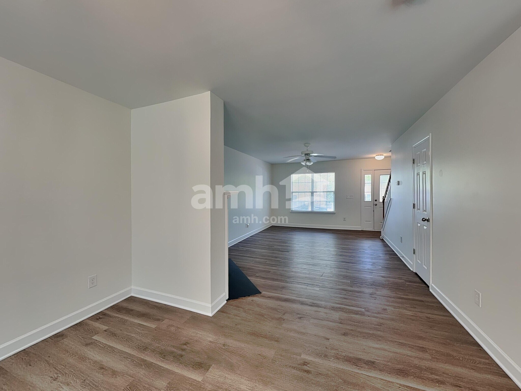 Building Photo - 982 Ramsgate Dr SW