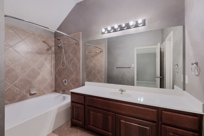 Building Photo - 6902 Terra Rye