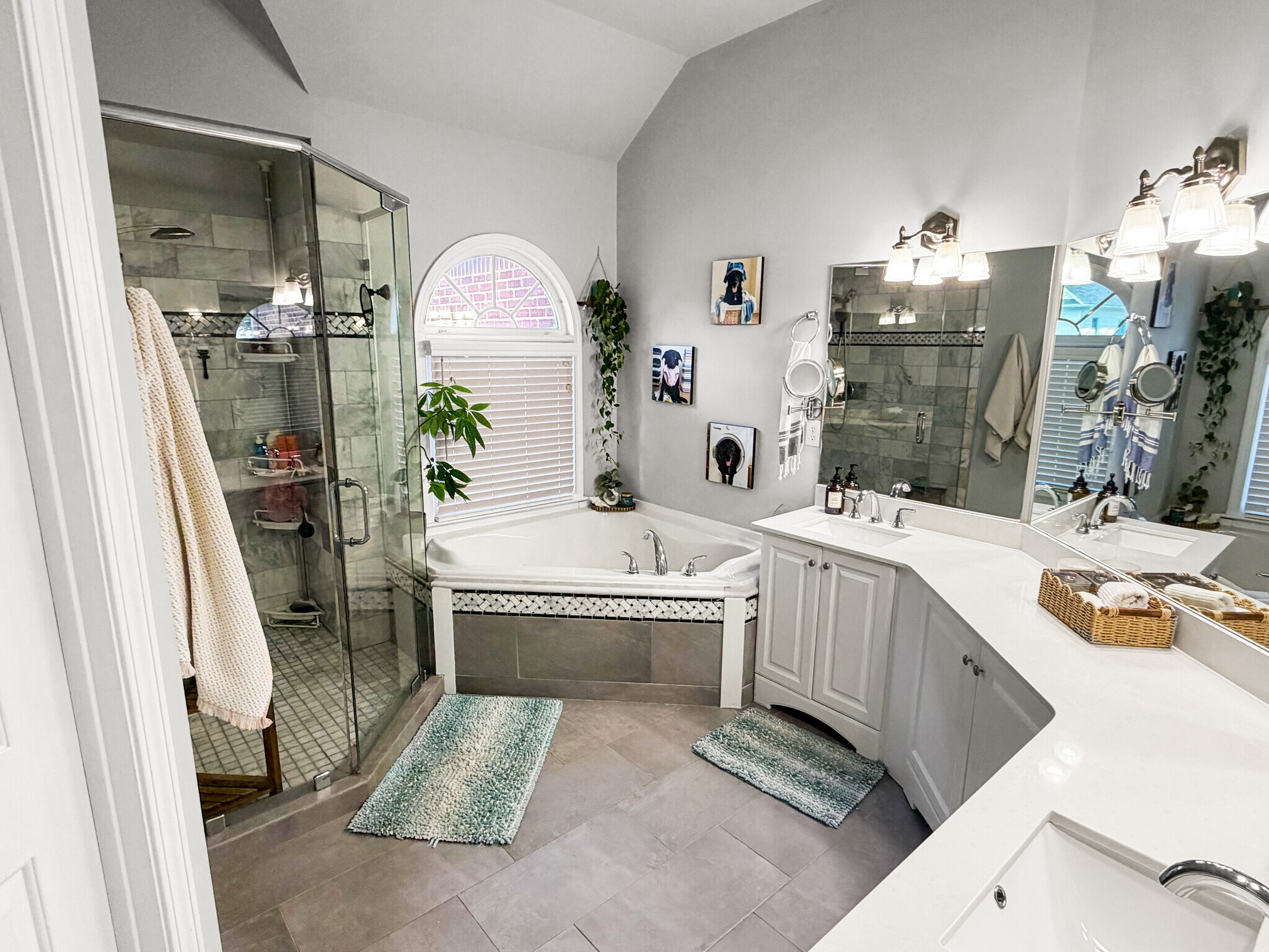 Building Photo - 1106 Glenrose Dr SE