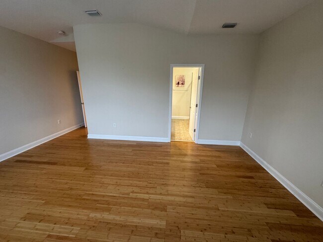 Building Photo - Move in Ready! Four Bed Three Bath Two Story Home. Pet Friendly. Amenities. Garage. Washer/Dryer....