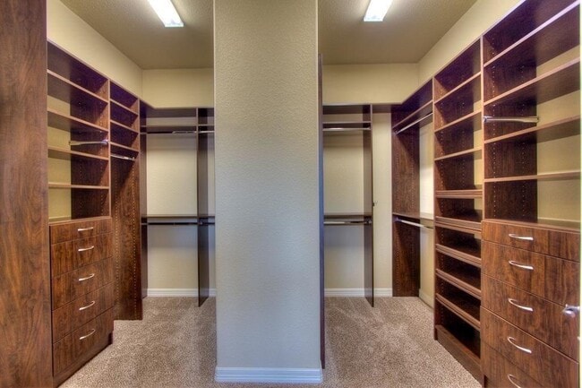 Building Photo - 63 Silent Cir Dr