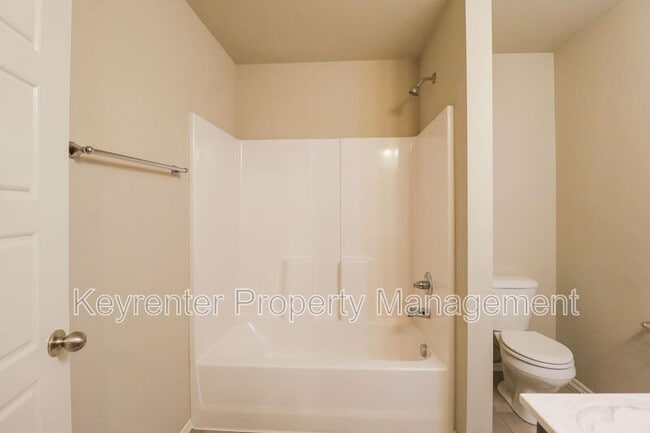 Building Photo - 3543 E 143rd Ct S