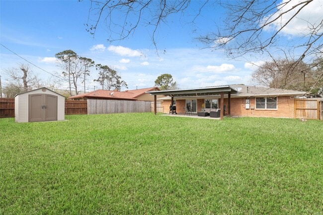 Building Photo - 6435 Woodbrook Ln