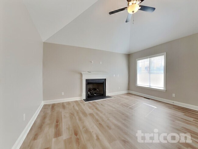 Building Photo - 282 Oxfordshire Dr