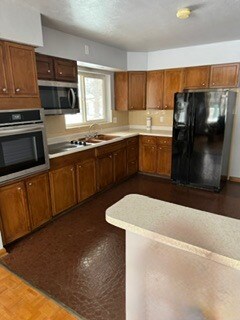 Building Photo - 813 Cadora Dr