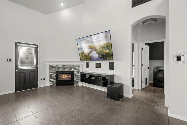 Building Photo - 4405 Bandice Ln