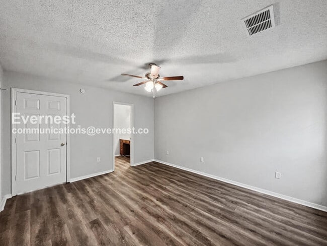 Building Photo - 7625 Iris Dr