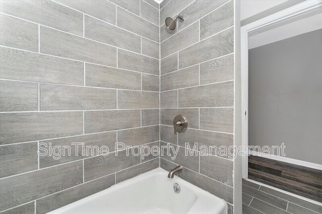 Building Photo - 267 S Prospect St