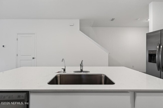 Building Photo - 3967 Mid Century St