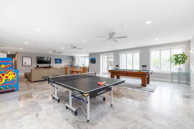 Building Photo - Located in the gated Valhalla community in Brentwood