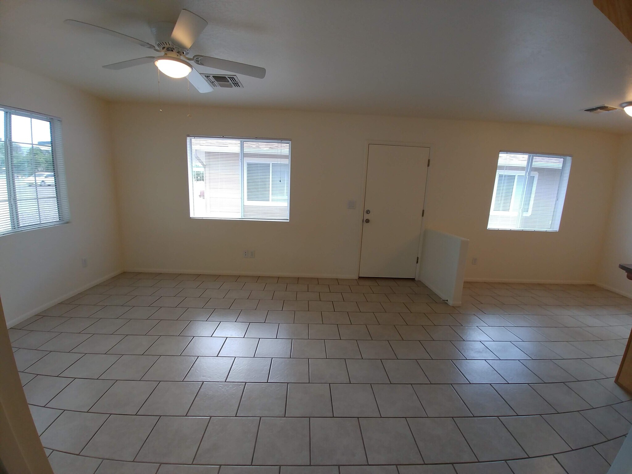 Building Photo - 89 E Cliff House Dr