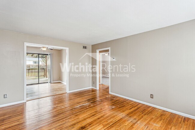 Building Photo - 2 bedroom 1 bath home