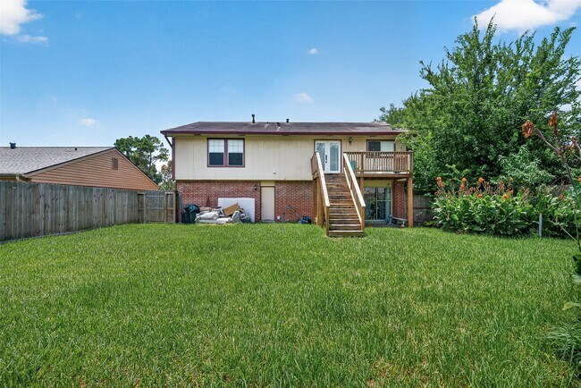Building Photo - 15927 Eastcape Dr