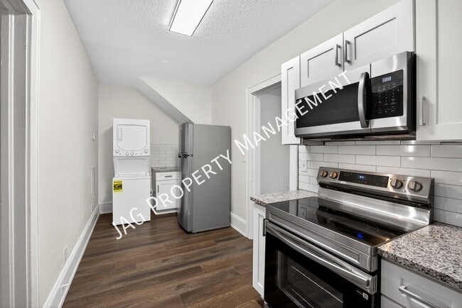 Building Photo - 2512 Park St