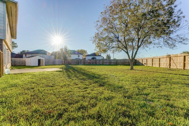 Building Photo - 5123 Alderney Ct