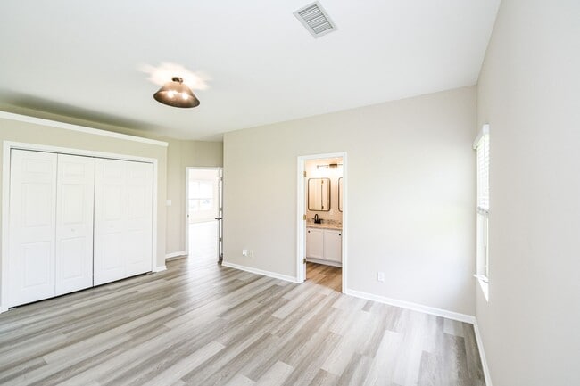 Building Photo - 2 bed 2 bath Ranch Townhouse in Winfield