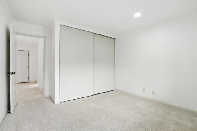 Building Photo - 1171 Compass Ln