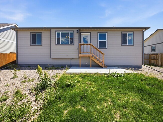 Building Photo - Modern Cheyenne Convenience | 3 Bed Home with Bonus Living Space Near Downtown & I-25