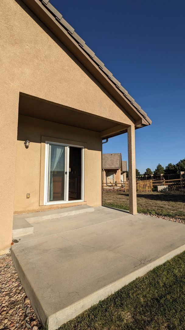 Building Photo - PATIO HOME - RANCH WITH FINISHED BSMT