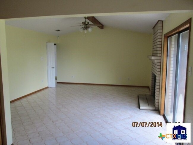 Building Photo - 2619 Phyllis Dr