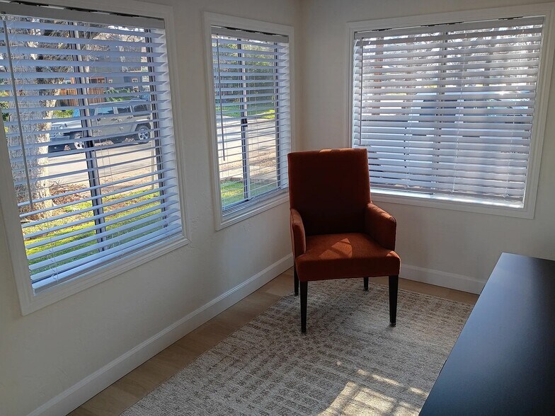 Building Photo - 1856 51st St