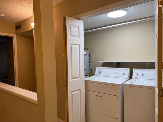 Building Photo - 10 Hampshire Cir