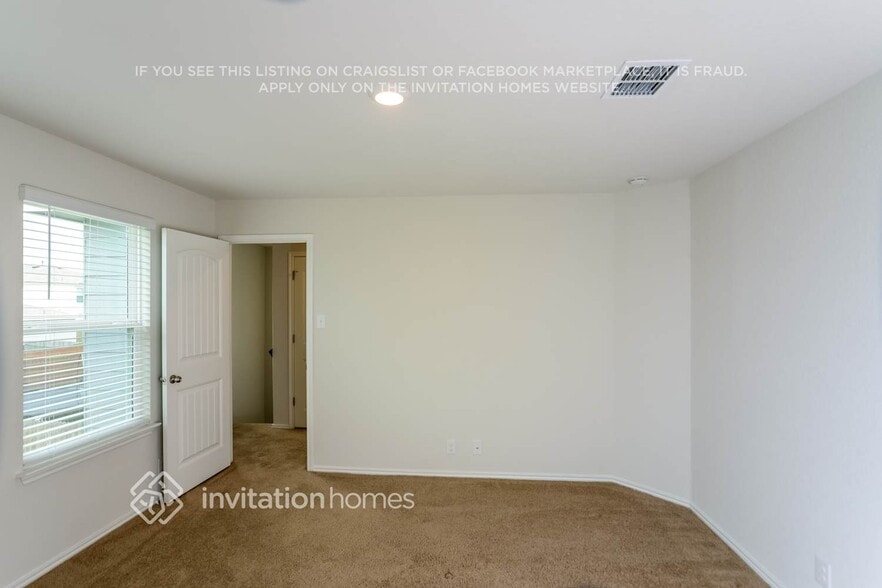 Building Photo - 9807 Spotted Rose