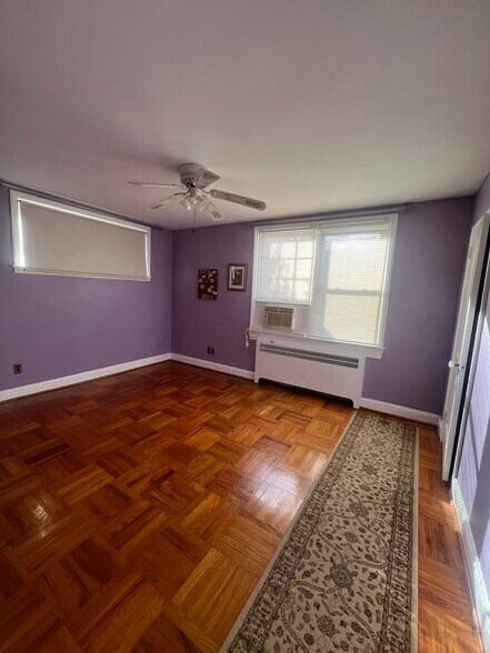 Building Photo - 3339 Oakmont St