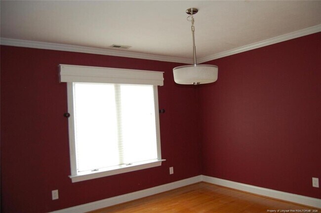 Building Photo - 1165 Greenbriar Dr