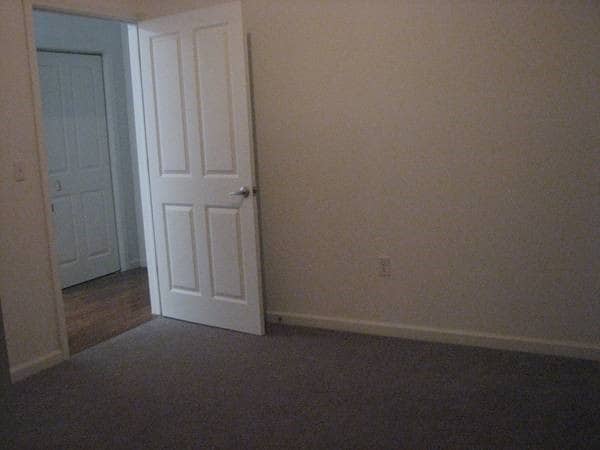 Building Photo - 165 Johnston St