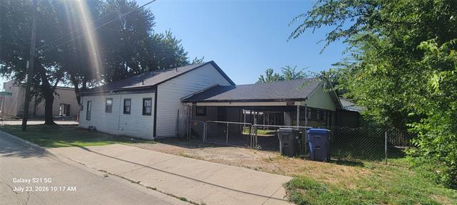 Building Photo - 1006 S Chestnut St
