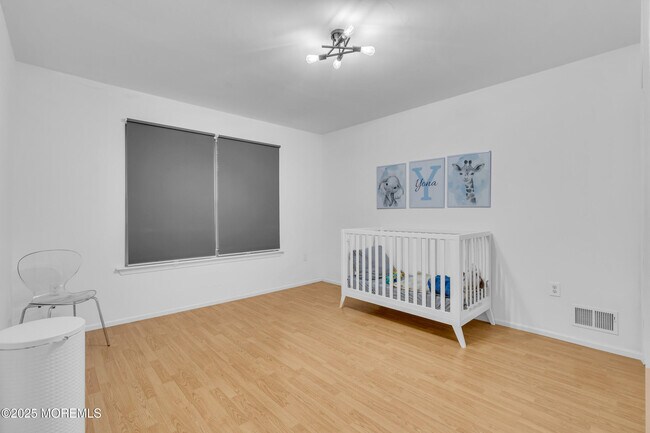 Building Photo - 109 Liberty Bell Rd