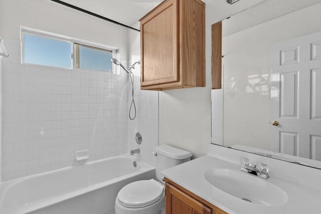 Building Photo - 2313 Garrett Dr