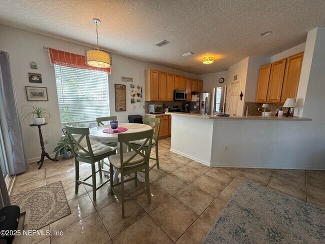 Building Photo - 12402 Mt Pleasant Woods Dr