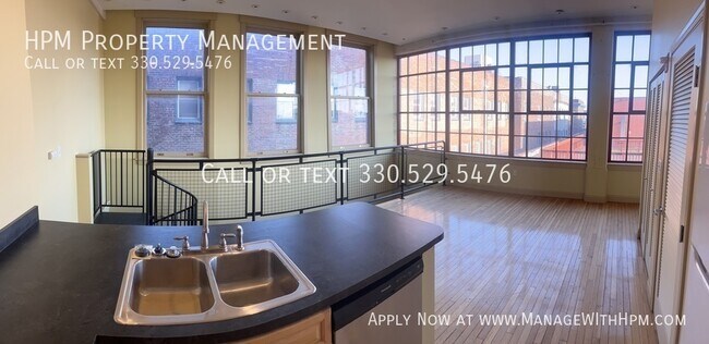 Building Photo - 2404 Prospect Ave E