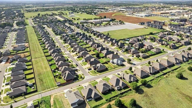 Building Photo - 520 Kearny Ln