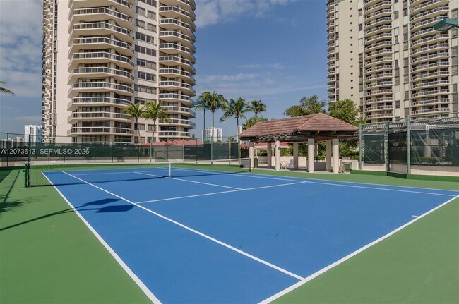 Building Photo - 20185 E Country Club Dr
