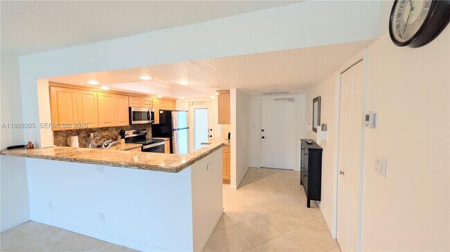 Building Photo - 3090 N Course Dr