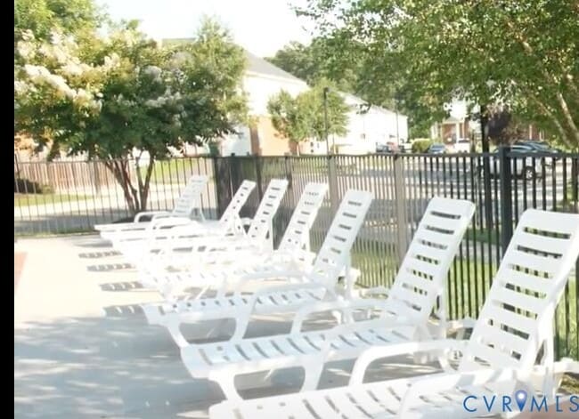 Building Photo - 7358 Pebble Lake Dr