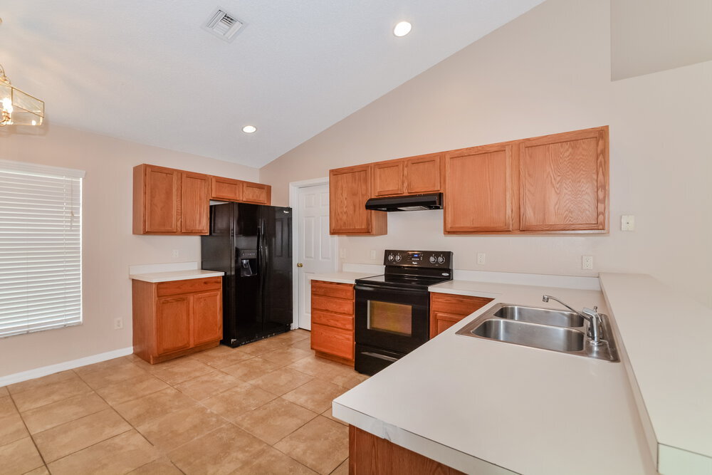 Building Photo - 310 Country Lakes Cir