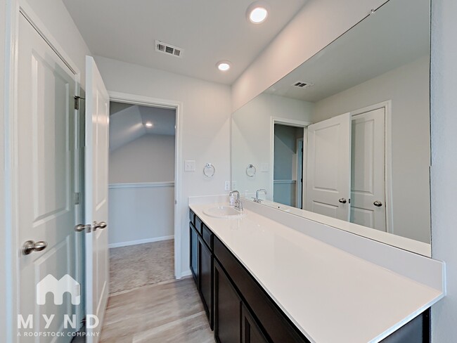 Building Photo - 5709 Pleasanton Pkwy