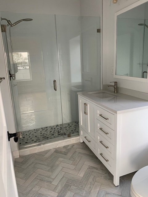 master ensuite bathroom - 809 Main St