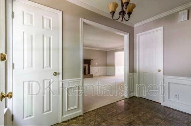 Building Photo - 637 Corbin Lake Ct