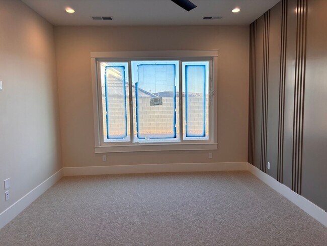 Building Photo - Brand New 4 bed 3 bath home in Desert Canyons