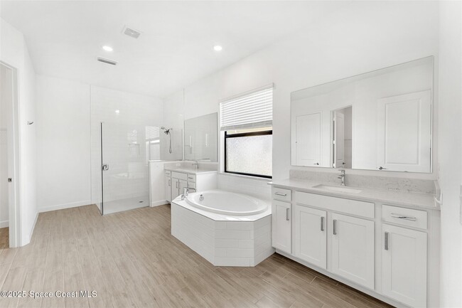 Building Photo - 1082 Great Belt Cir